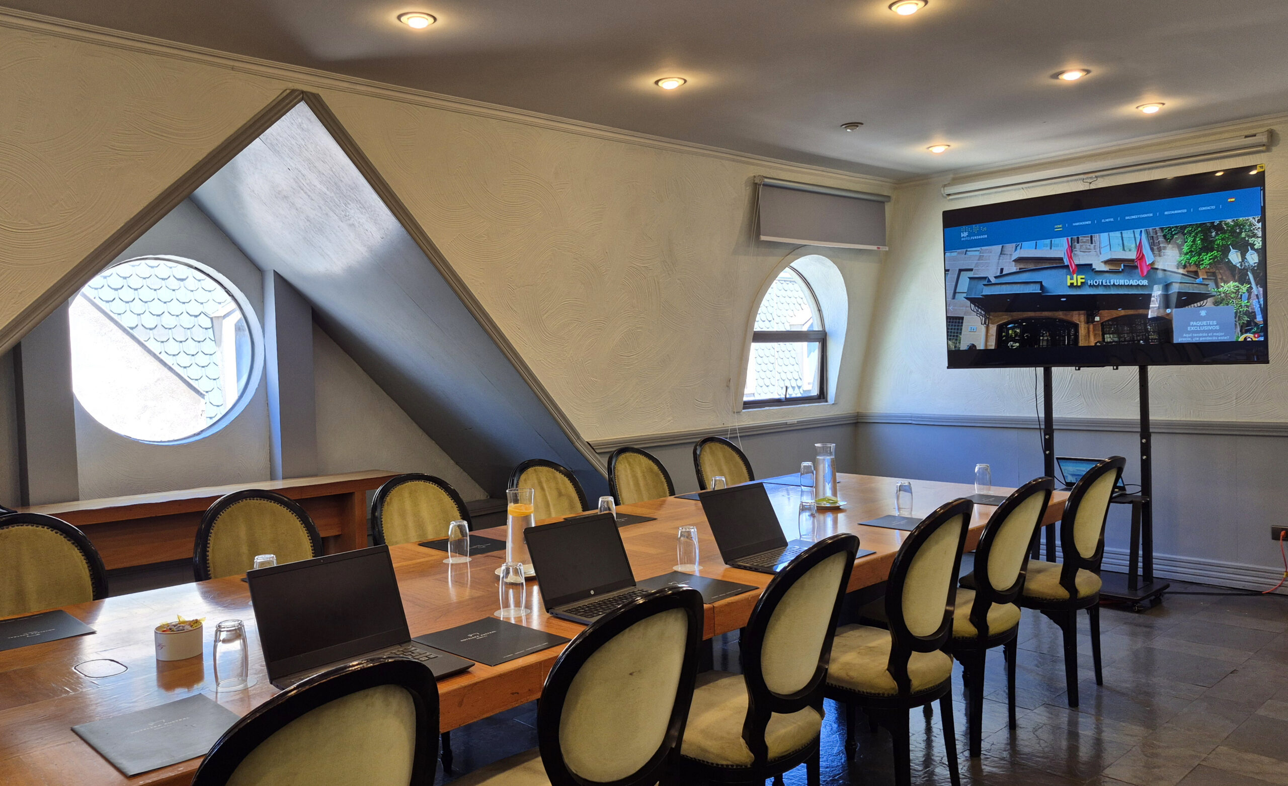 Salones para directorios